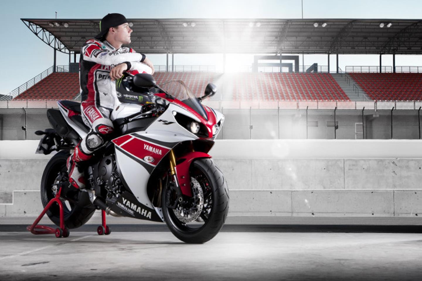 New 2012 Yamaha YZF-R1 gets traction control