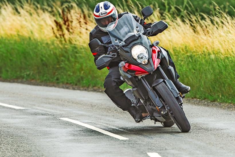 Suzuki V-Strom 1000 tyre test