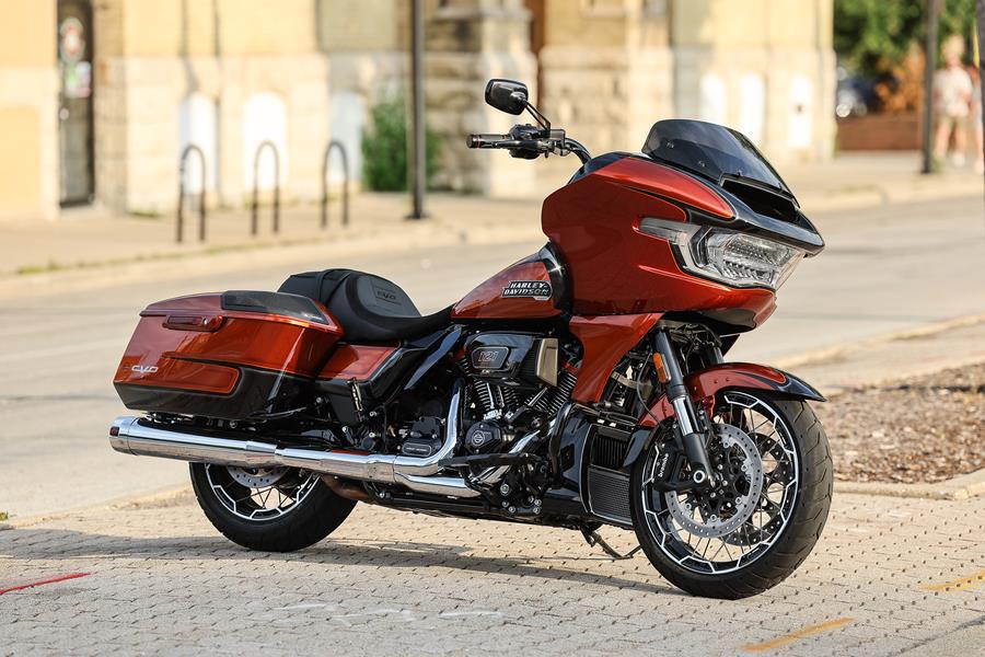 Harley-Davidson CVO 121 Road Glide review