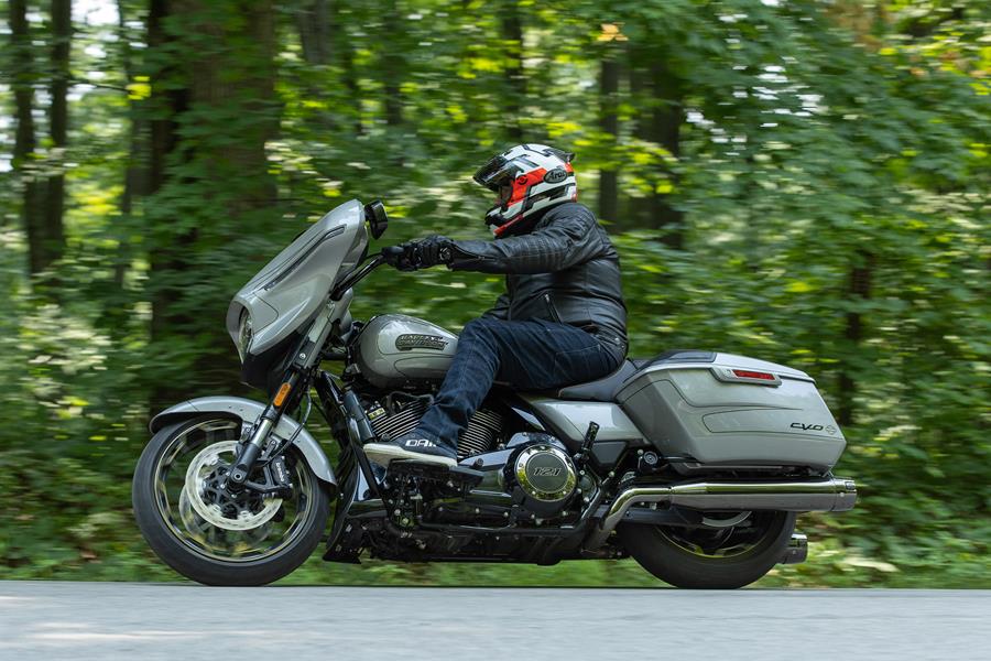 Harley-Davidson CVO121 Street Glide left side on the road