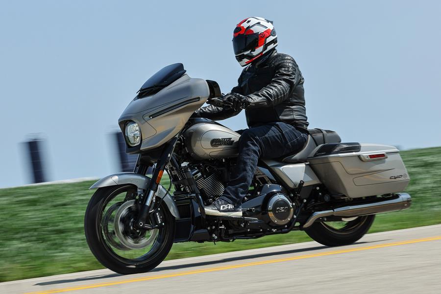 Harley-Davidson CVO121 Street Glide action shot