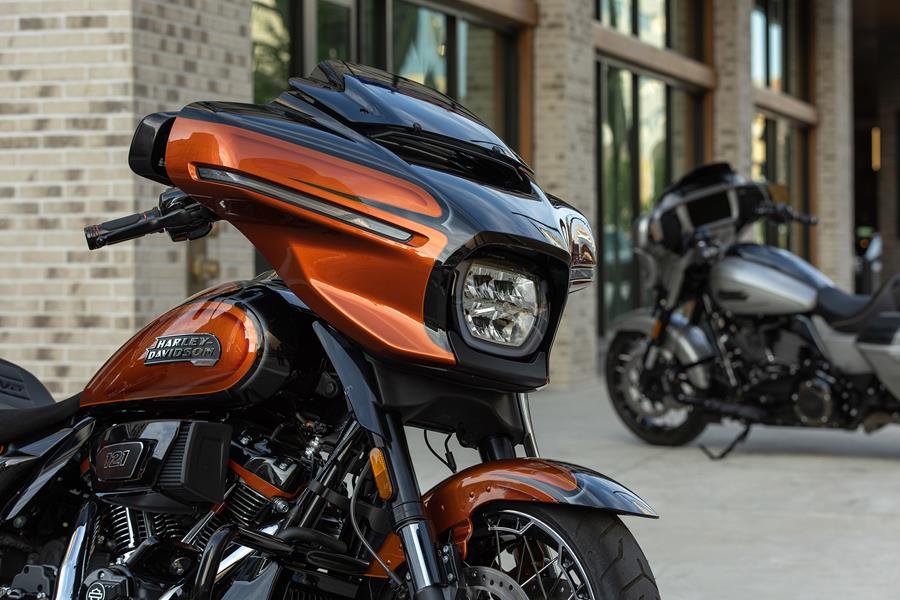 Harley-Davidson CVO121 Street Glide headlight