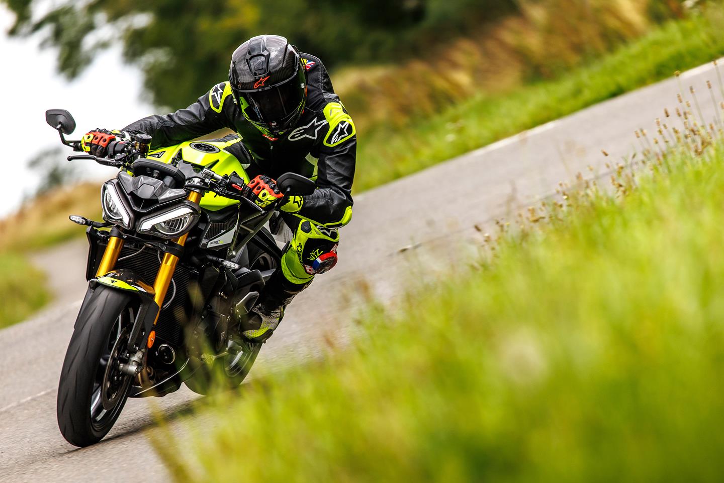 TRIUMPH STREET TRIPLE 765 MOTO2 EDITION (2023 - on) Review