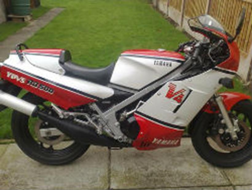 Yamaha RD500LC