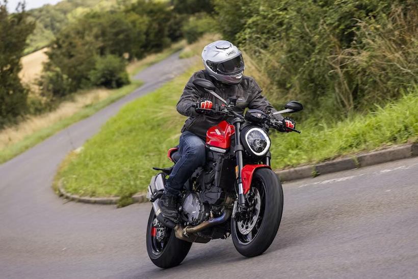 Shoei GT-Air 2 Ducati Monster