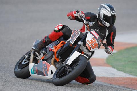 KTM 690 Duke Track first ride