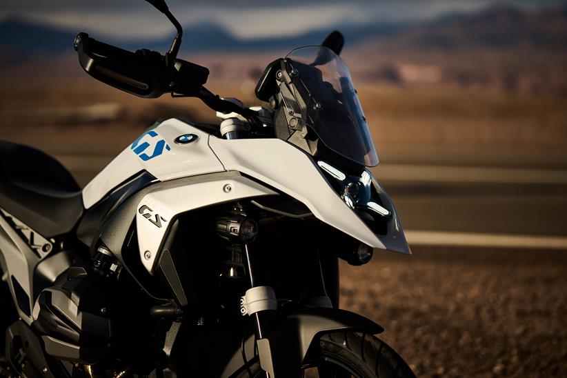 BMW R1300GS front