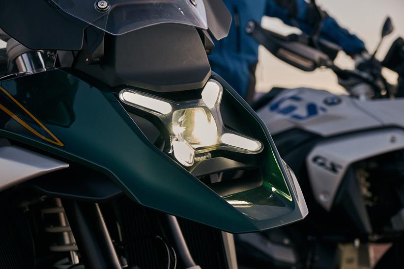 BMW R1300GS headlight