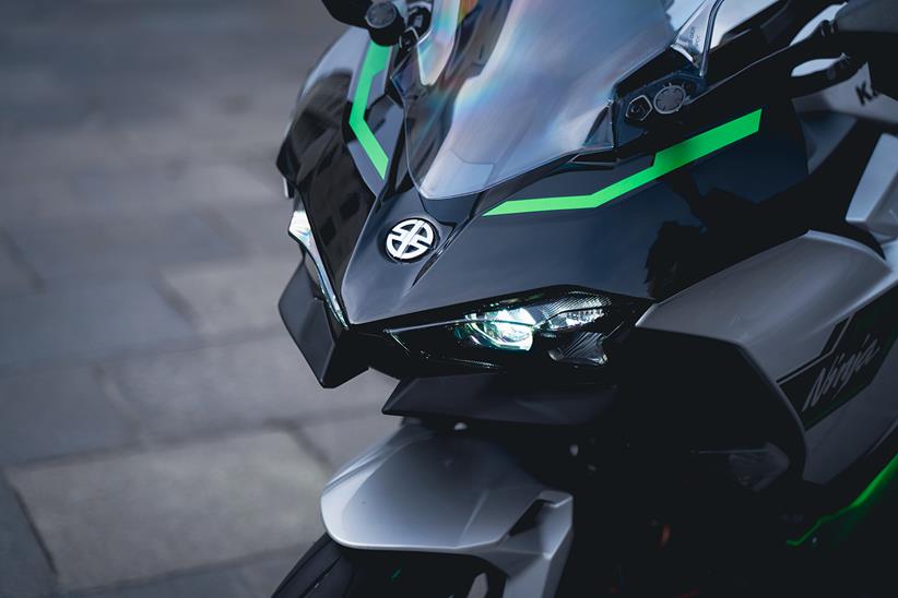 Kawasaki Ninja 7 HEV front fairing