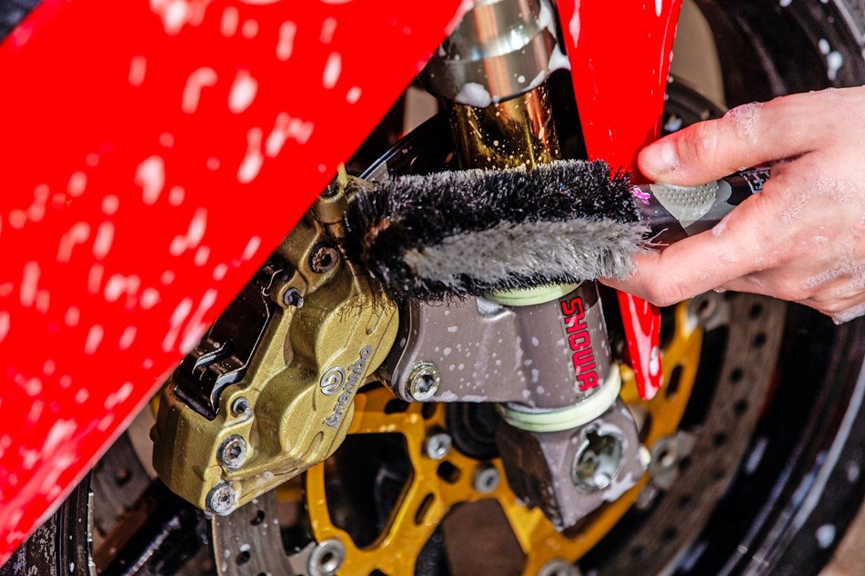 The best motorcycle cleaning brushes
