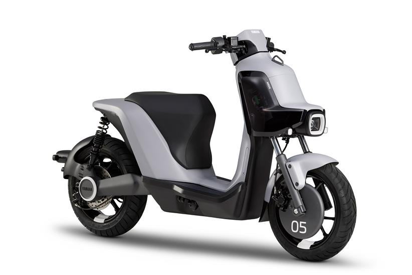 Prototype Yamaha ELOVE electric scooter