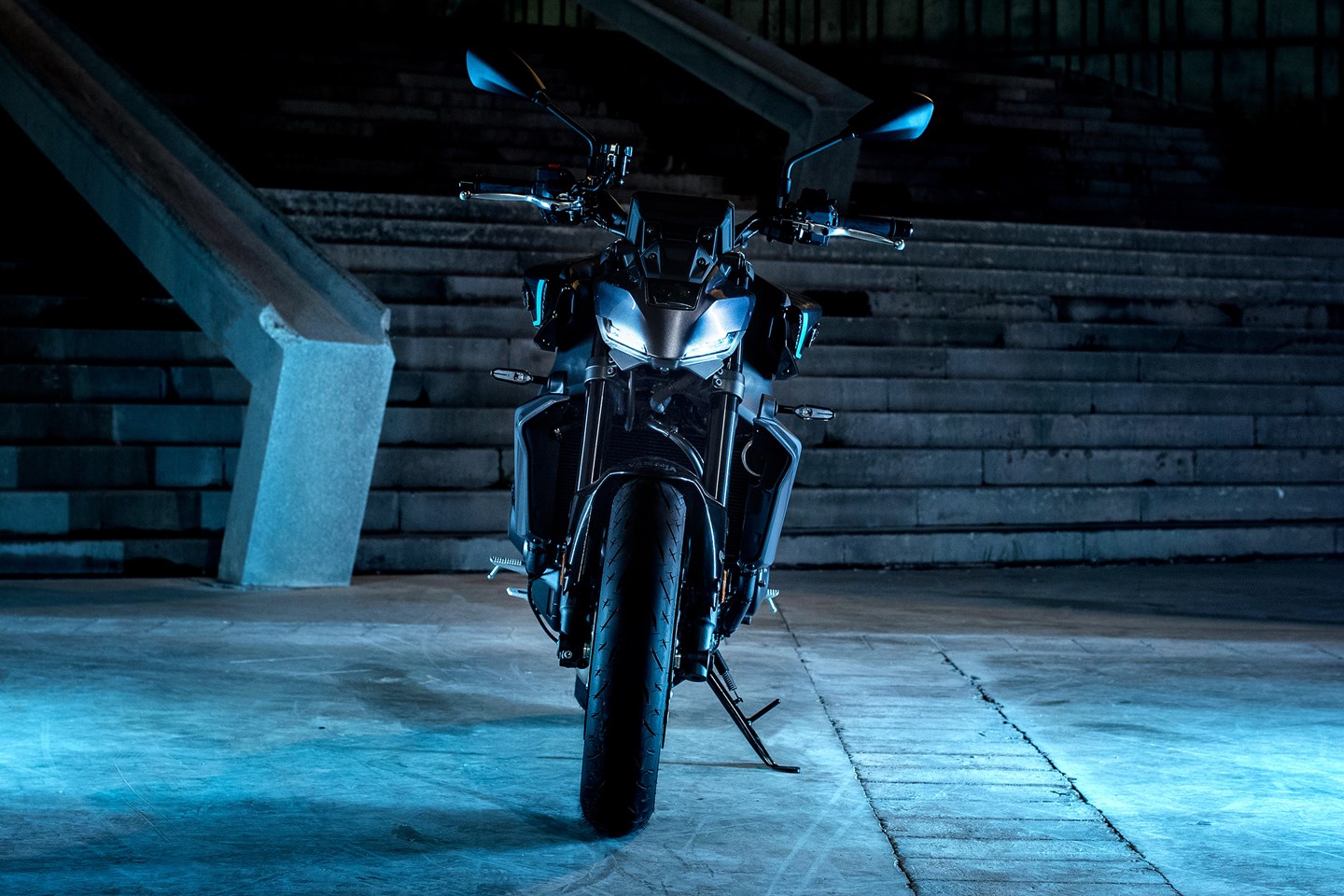 Nouveauté 2024 : Yamaha MT-09, (very) dark side of Japan - Moto-Station