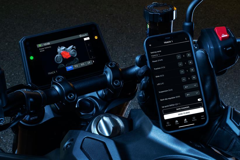 2024 Yamaha MT-09 SP smartphone pairing