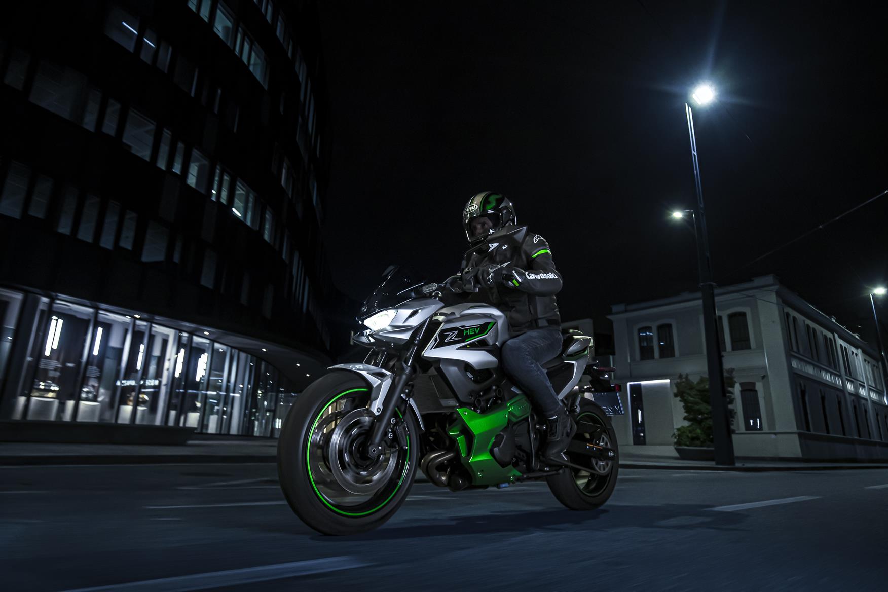Kawasaki Z7 Hybrid: the Ninja hybrid goes naked