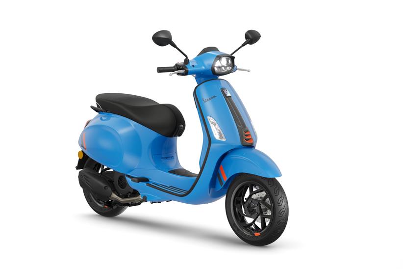 Vespa Sprint S - front