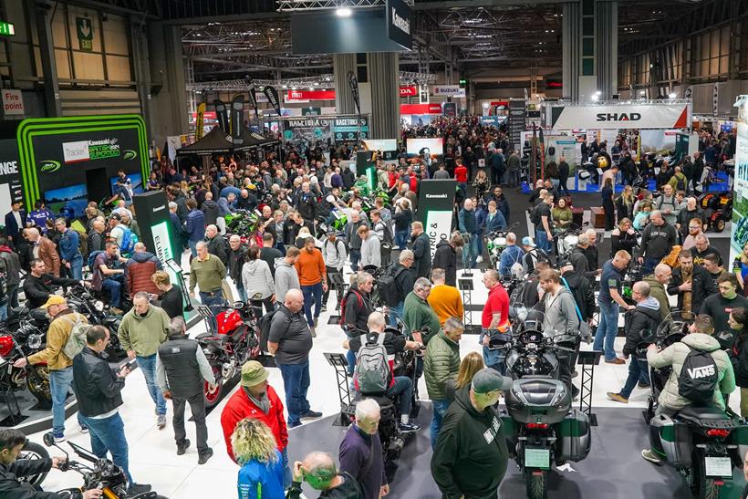 Motorcycle live - crowd