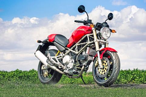 World's greatest bikes #7: Ducati Monster 900