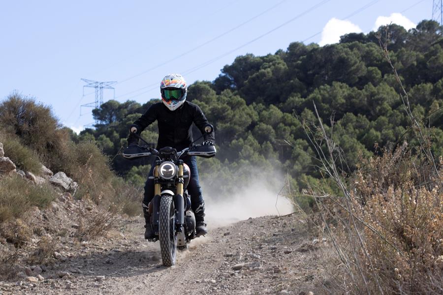 Triumph Scrambler 1200 XE - down hill