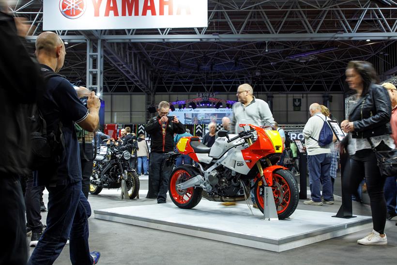 Motorcycle Live - xsr 900GP stand