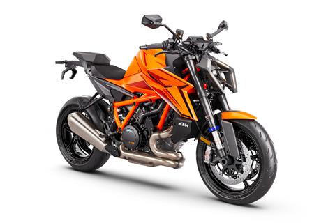 Hooligans rejoice! KTM unleash new Super Duke 1390 R