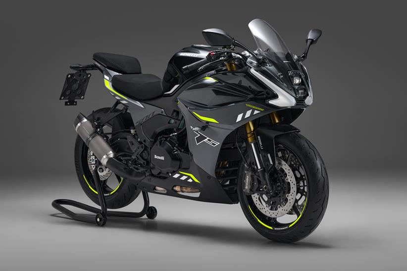 Benelli tornado 500 sports bike in black livery