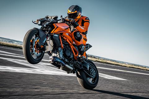 Mild to wild: KTM introduce variable cam duration and lift for 1390 Super Duke R engine