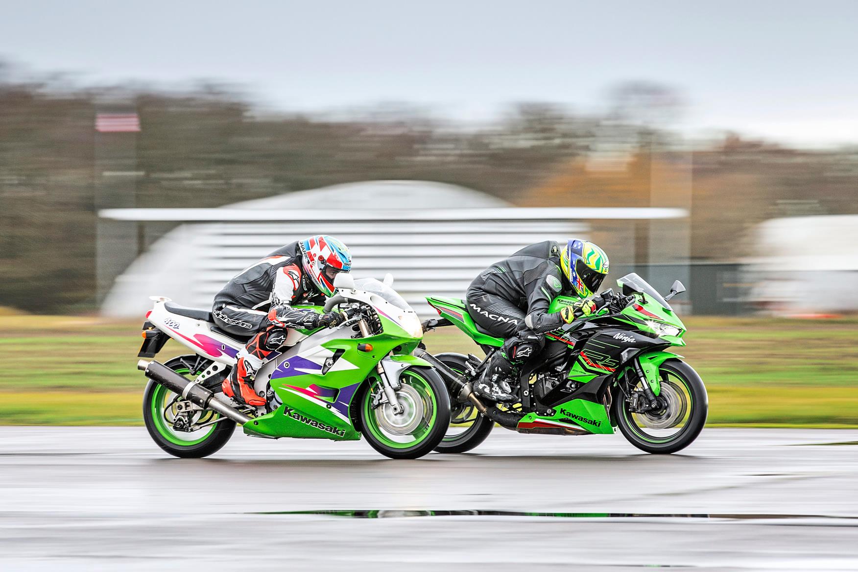 ZX4RR vs ZXR400 | Kawasaki ZX-4R Forum