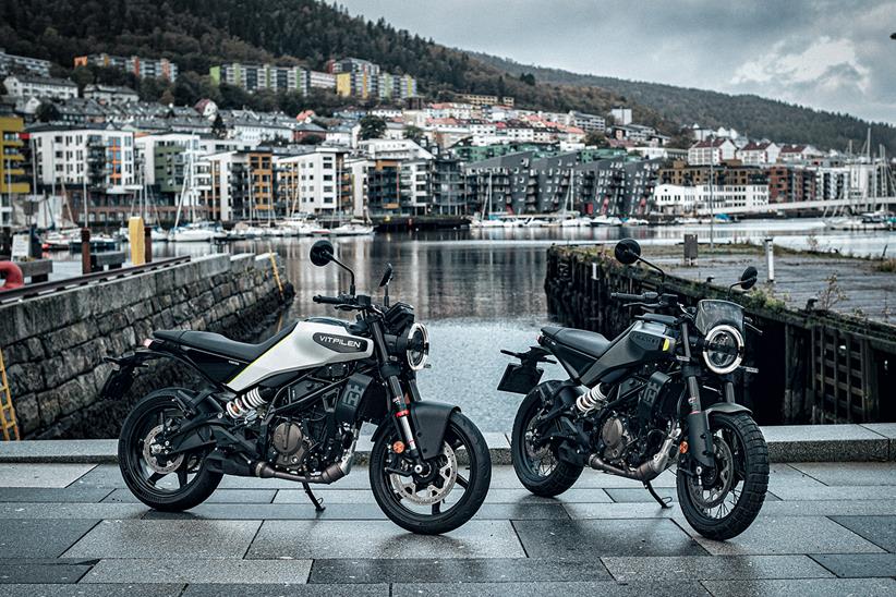 Husqvarna Vitpilen and Svartpilen 125s parked together