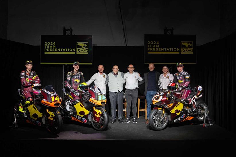 Sam Lowes and the rest of the Marc VDS Racing team unveil the 2024 design.