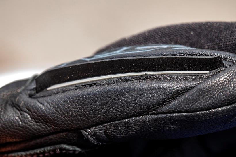 Visor wipe on the RST Paragon 6 Ladies CE Gloves