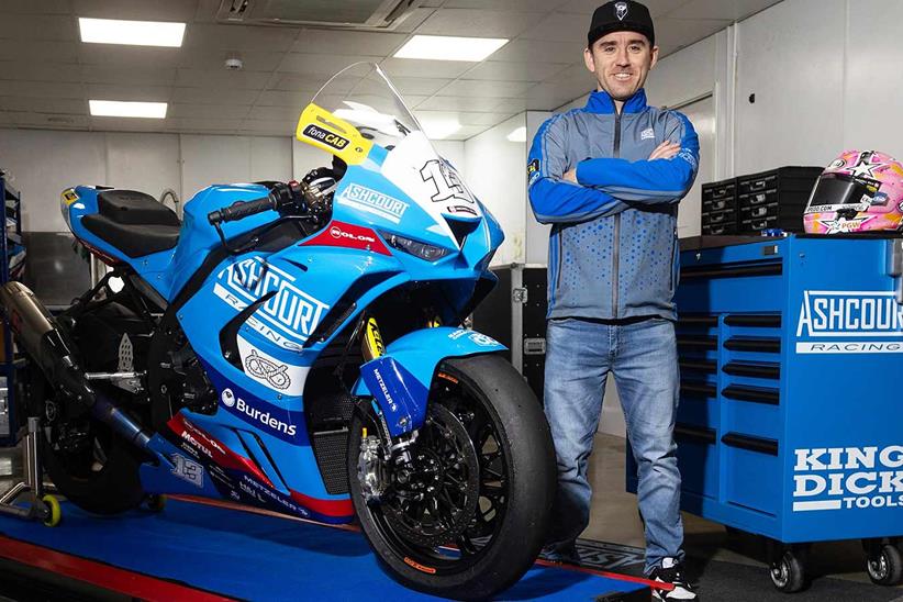 Lee Johnston is back with Ashcourt Racing in 2024.