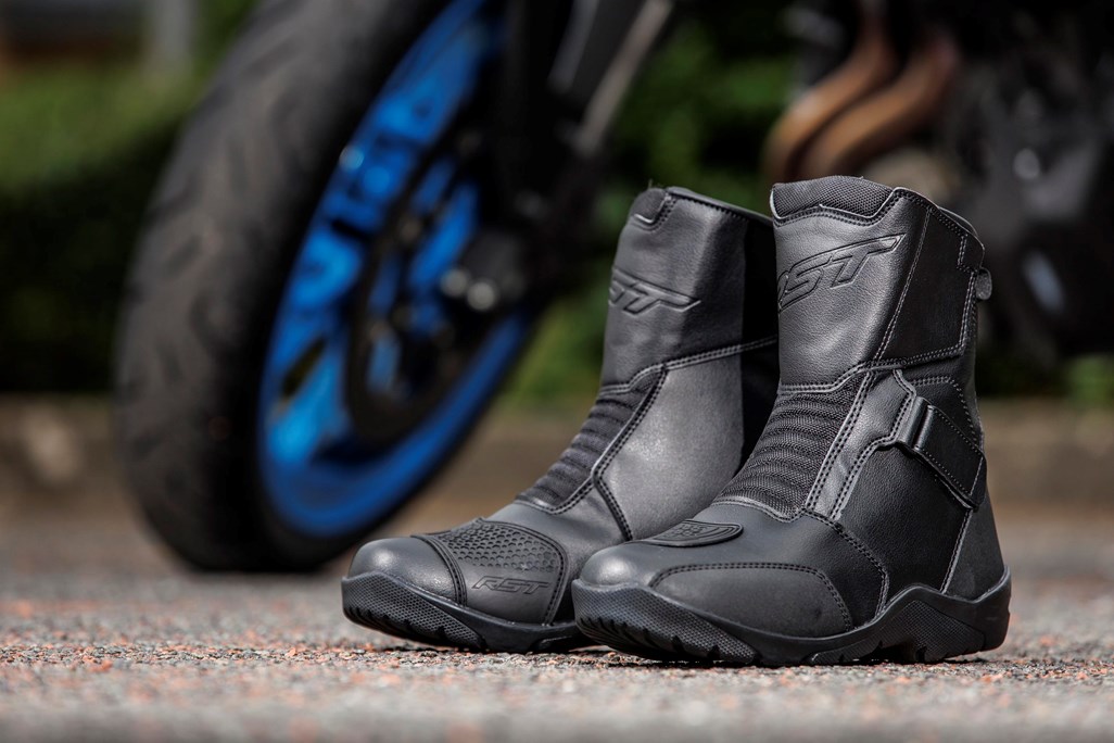RST Axiom Mid CE touring boot review | 3000 miles on test