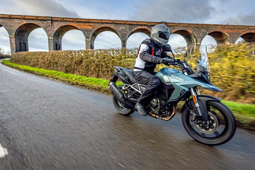 2024 Suzuki V-Strom 800RE in green