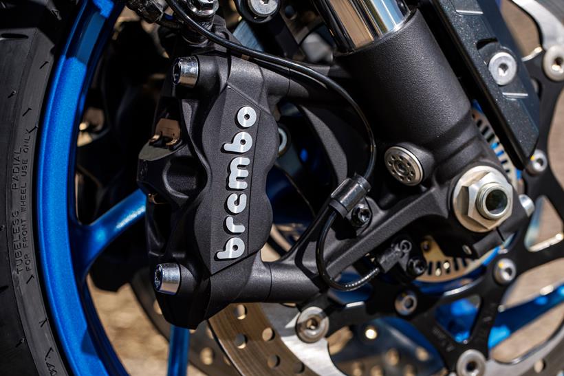 The Suzuki GSX-S1000GX brakes feel quite wooden