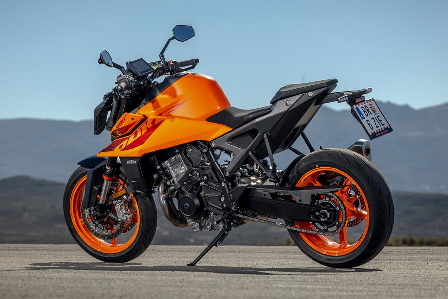 KTM 990 Duke rear static