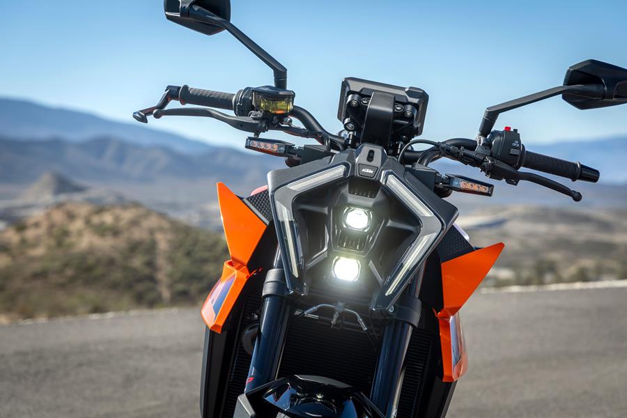 KTM 990 Duke headlight