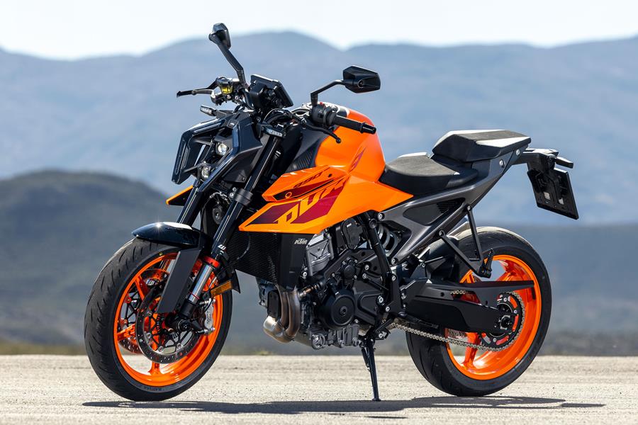 KTM 990 Duke left side and front static