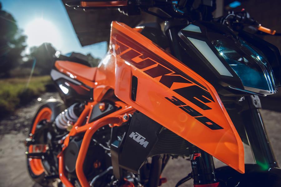 2024 KTM 390 Duke bodywork detail