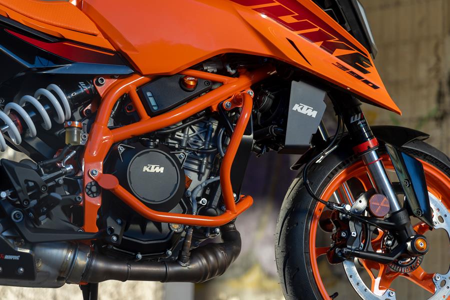 2024 KTM 390 Duke engine