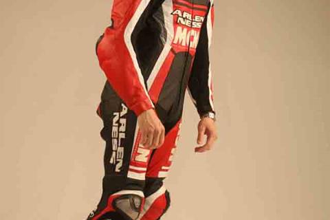 Leather suit review: Arlen Ness Racing suit Kangaroo titanium