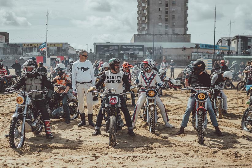 Malle Beach Race riders line up