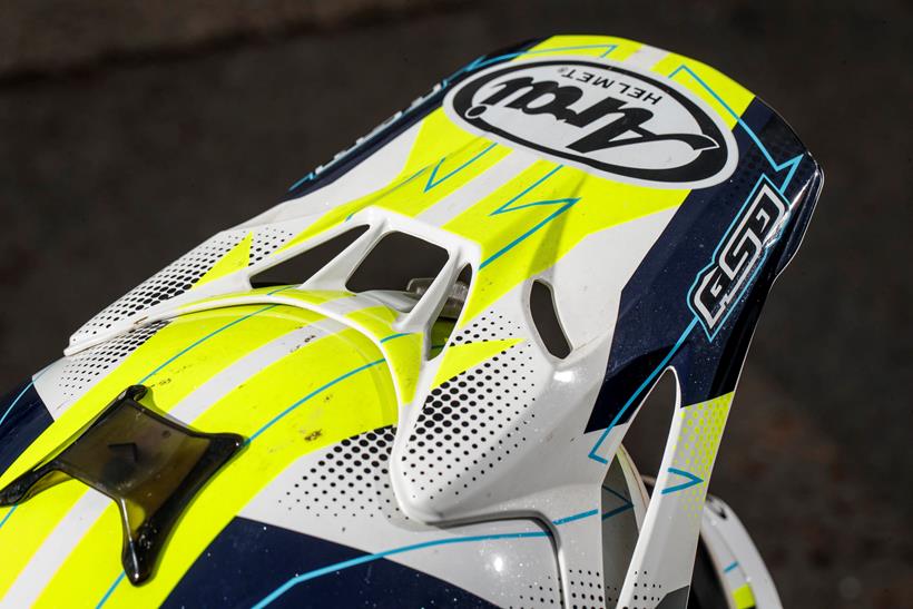 Top of the Arai MX-V helmet