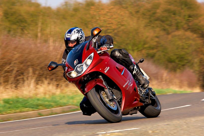 Triumph Sprint ST 1050 cornering quickly at speed