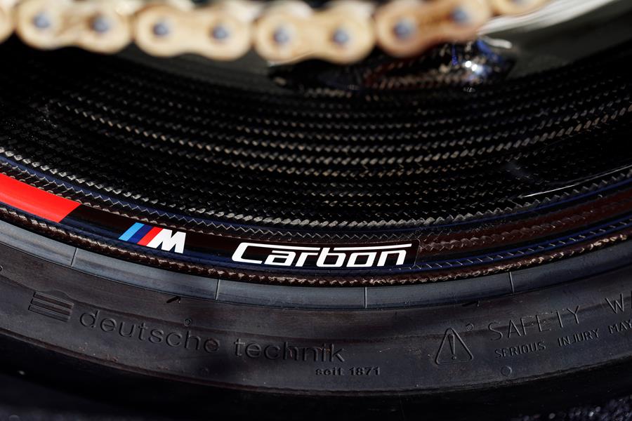 2024 BMW M1000XR carbon wheel