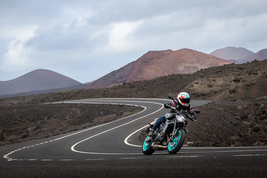 2024 Yamaha MT-09 cornering quickly on the launch in Lanzarote