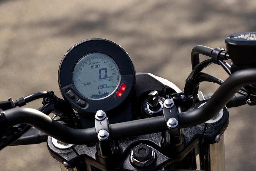 2024 Kawasaki Eliminator 500 screen and clocks