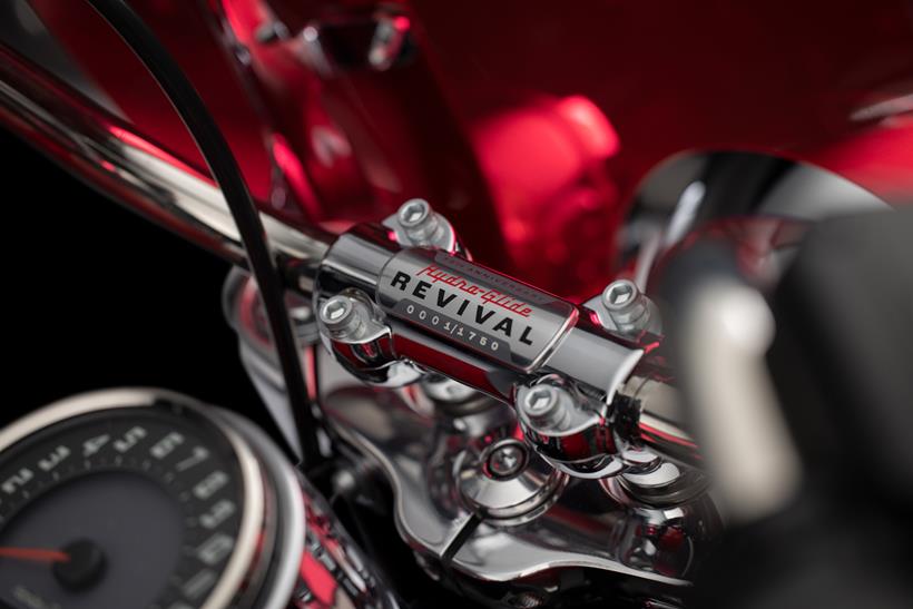 Harley-Davidson Hydra-Glide Revival numbered handlebars