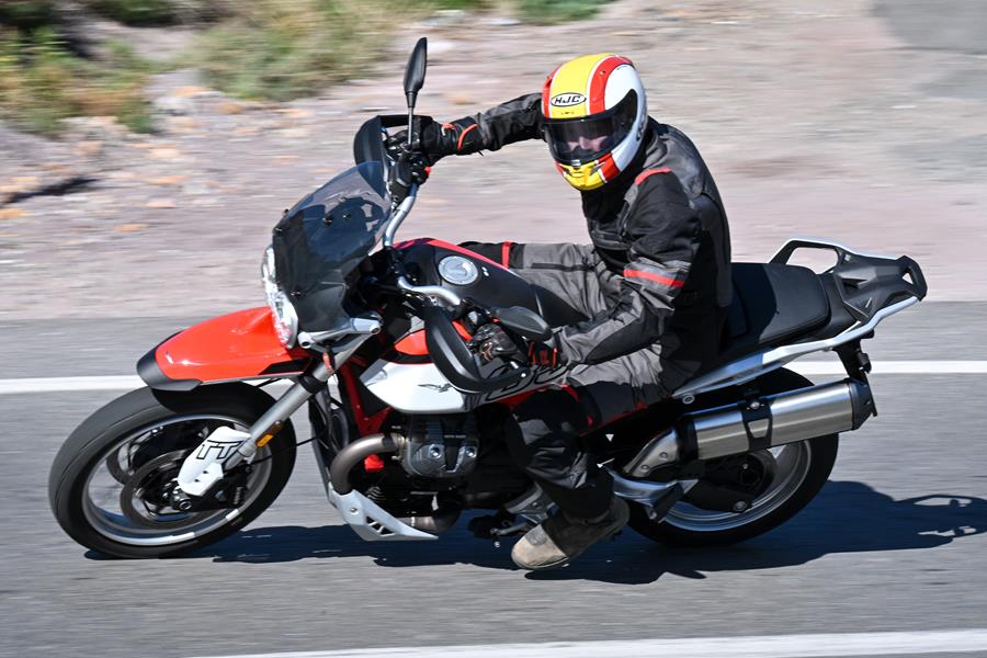 2024 Moto Guzzi V85 TT handling test