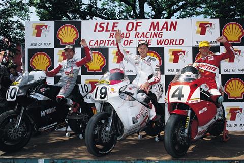 Race of Titans | TT racer launches book on 1992 TT clash between Carl Fogarty and Steve Hislop