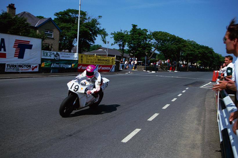 Steve Hislop during the 1992 Senior TT race